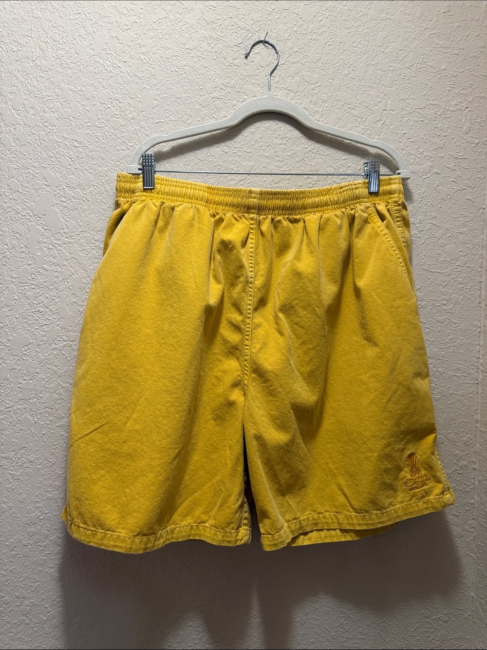 NWOT, Crazy Shorts Pineapple Dyed Twill Shorts, Size XXL